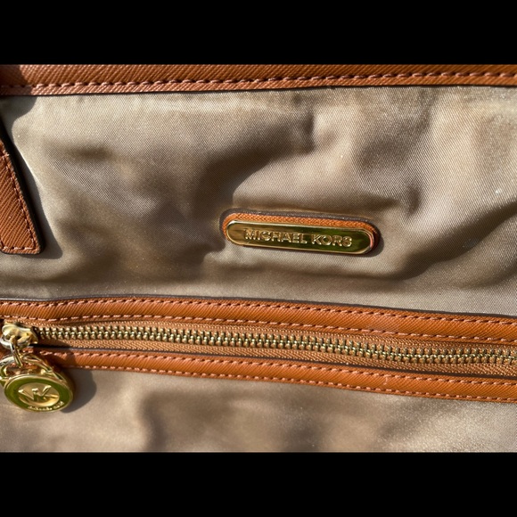 Michael Kors Zippered Polyester Tote - Picture 5 of 16
